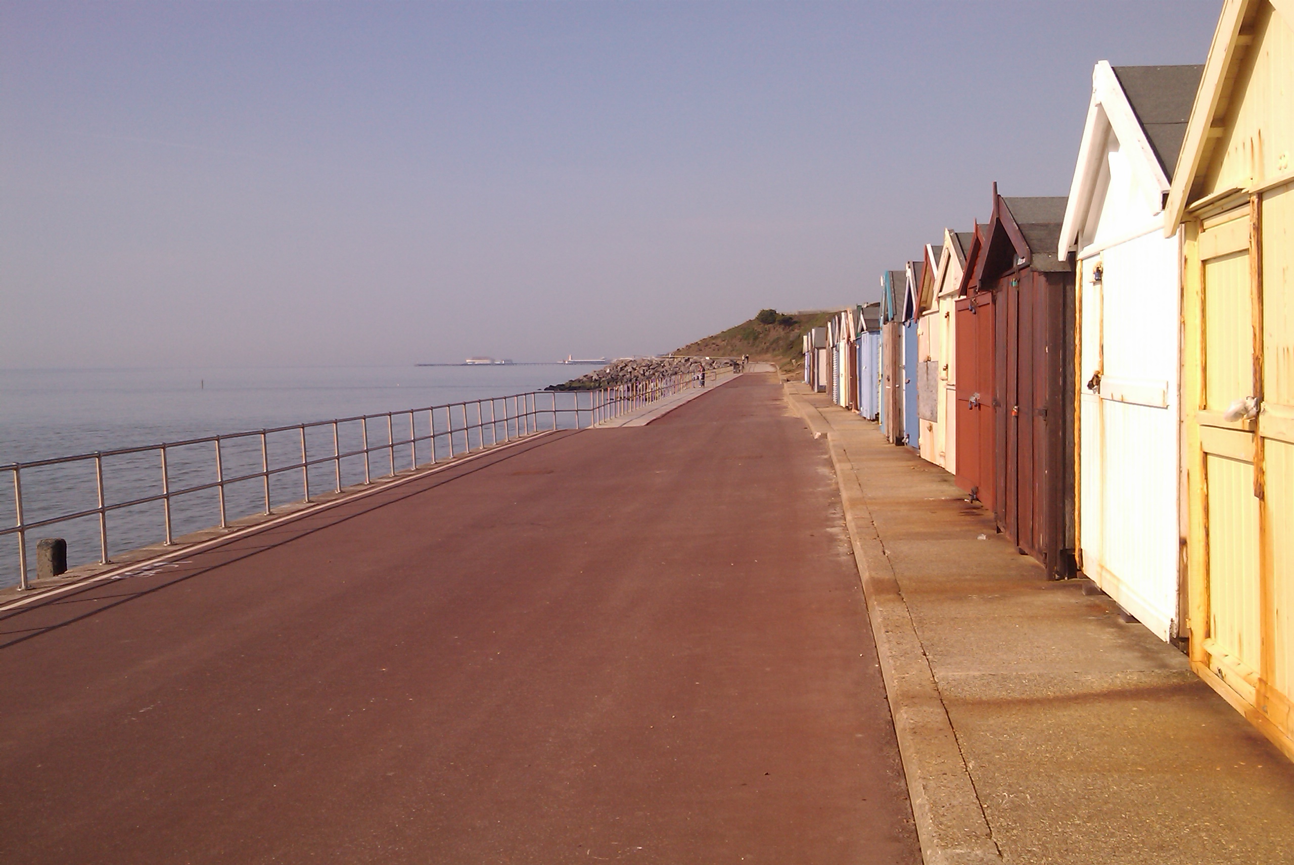 BHut/BeachHut-seafront.jpg