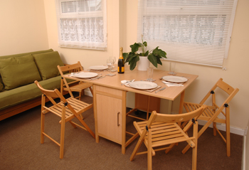 SeasideCottage/SC_DiningFor4.jpg