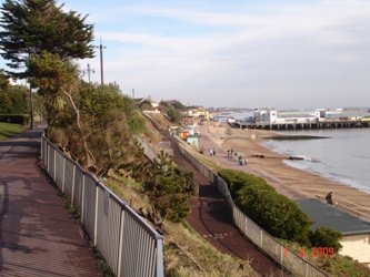 VisitClacton/TheSeafrontandPier.jpg